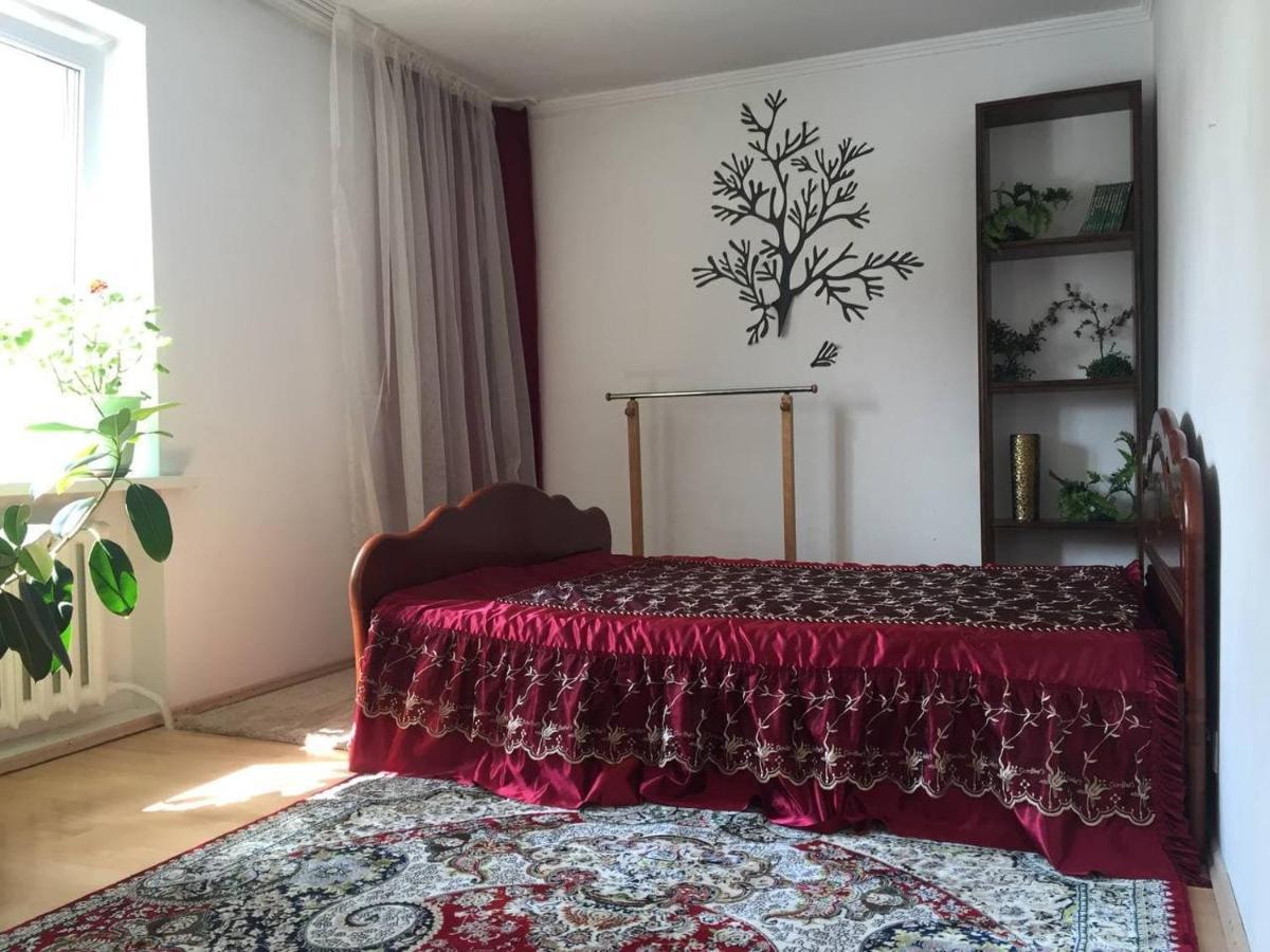Guest House On Maksimova 9 알마티 외부 사진