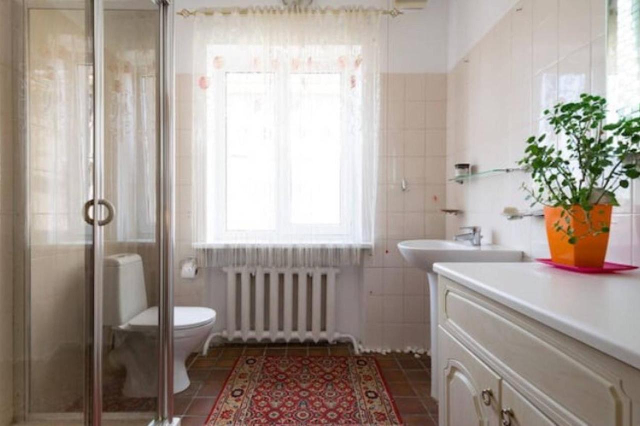 Guest House On Maksimova 9 알마티 외부 사진