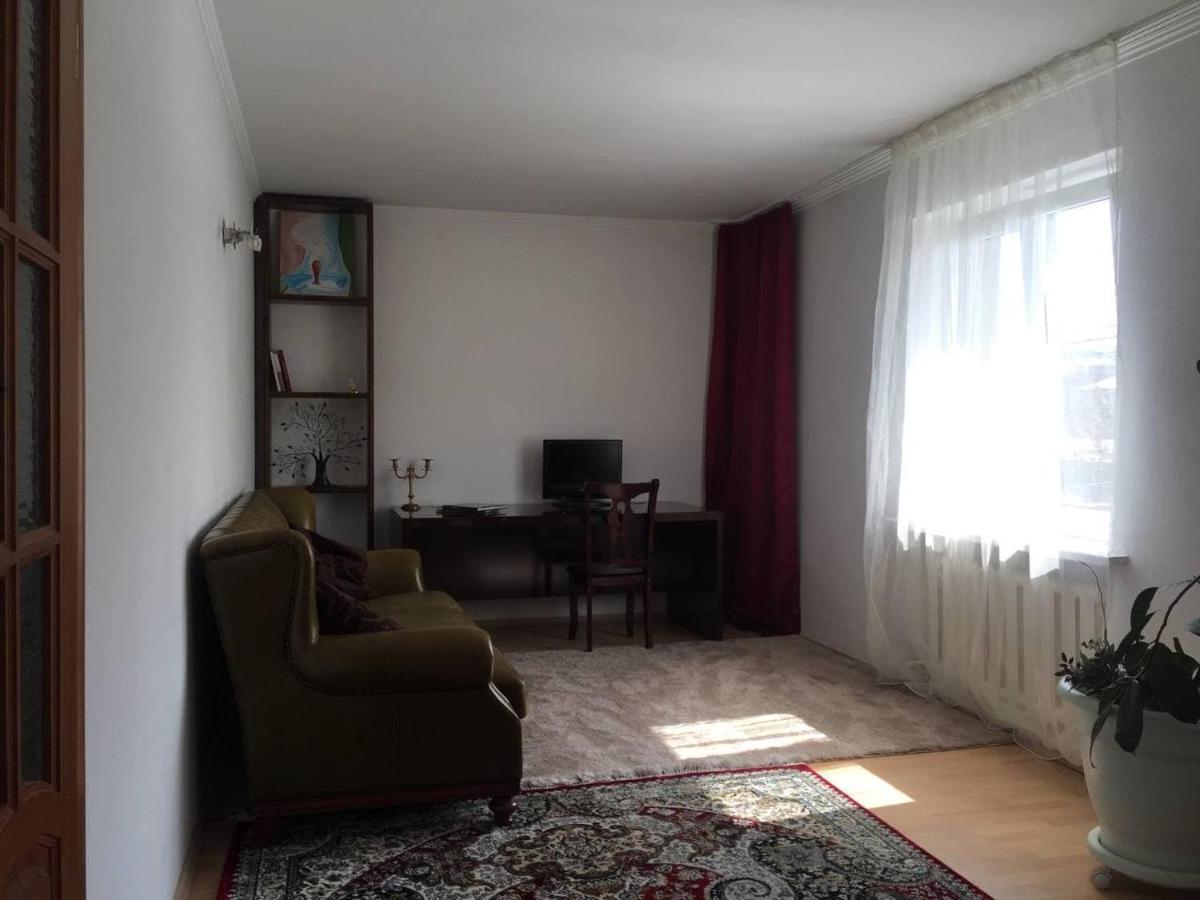 Guest House On Maksimova 9 알마티 외부 사진