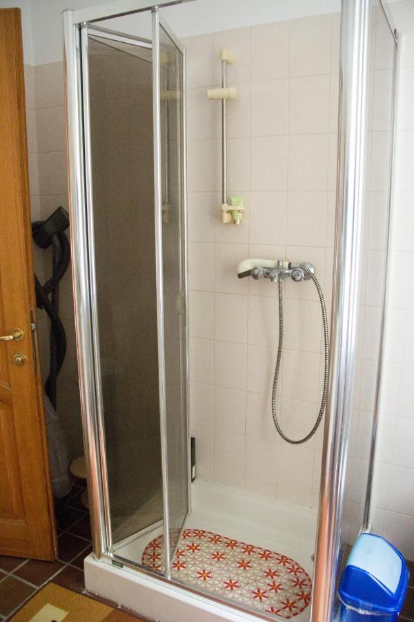 Guest House On Maksimova 9 알마티 외부 사진