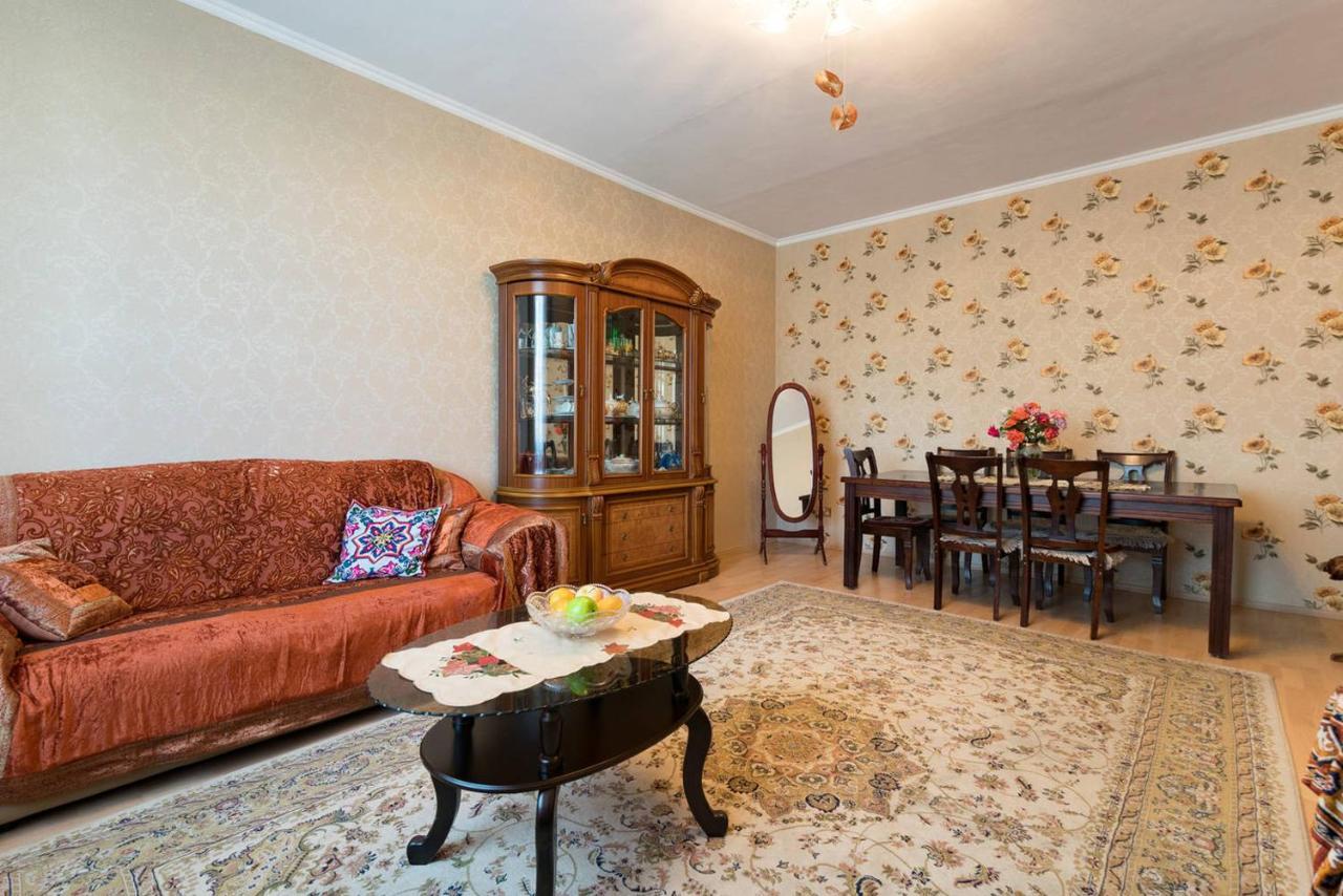Guest House On Maksimova 9 알마티 외부 사진