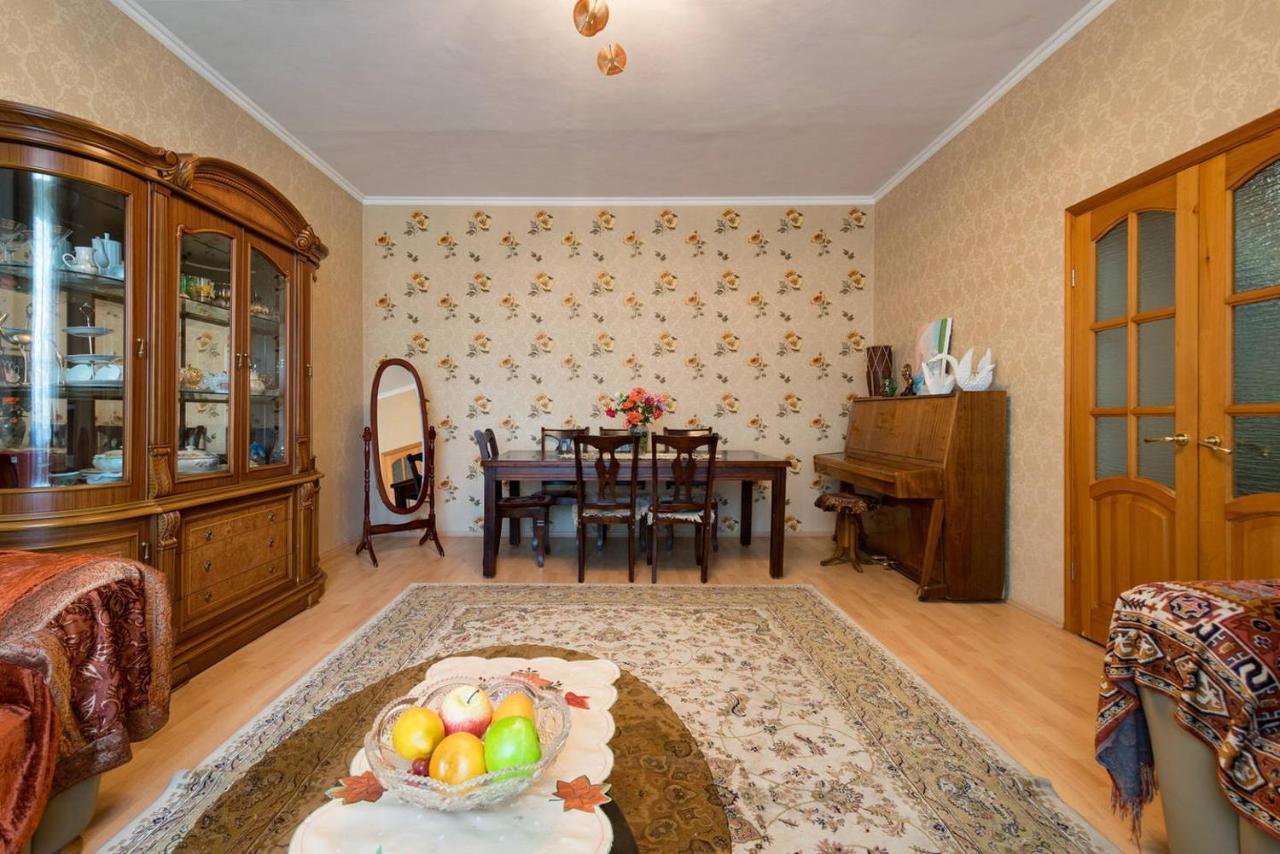 Guest House On Maksimova 9 알마티 외부 사진