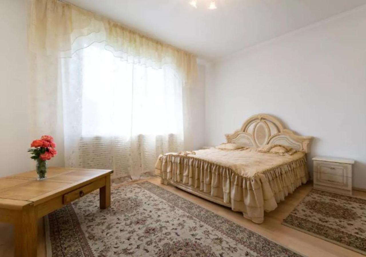 Guest House On Maksimova 9 알마티 외부 사진